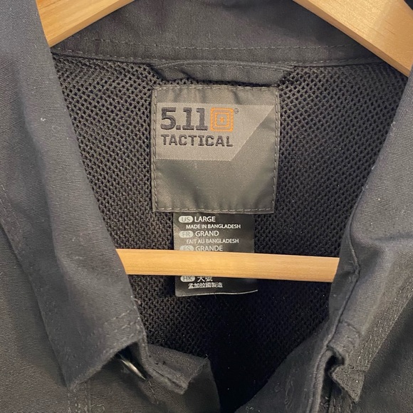 NWT 5.11 Tactical Short Sleeve Black Shirt Security Work Uniform 71152 L - Picture 7 of 10